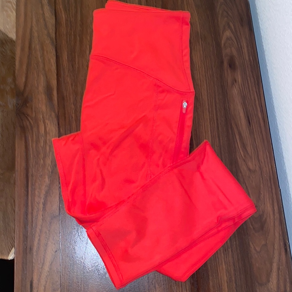 Fabletics 3/4 length legging, never worn